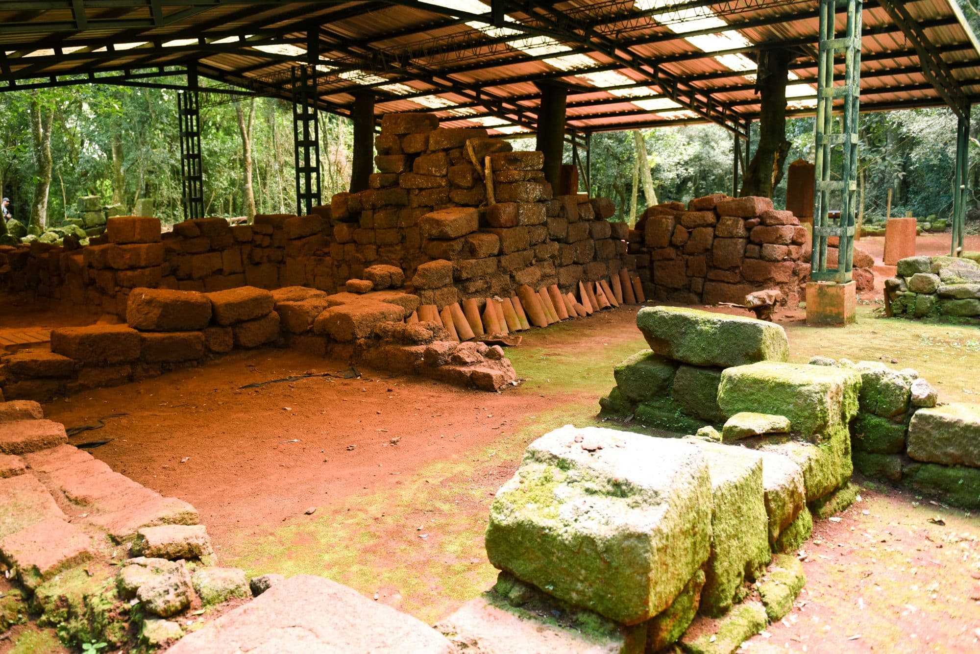 Gobernador Virasoro. Ruinas de la Capilla de San Alonso