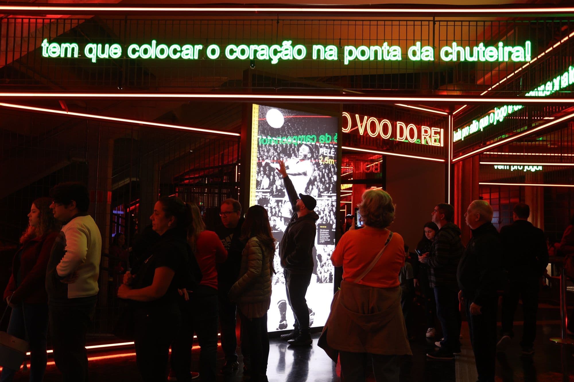 — (Museu Pelé, bairro do Valongo)