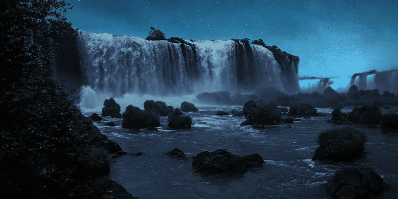 Noche en las cataratas